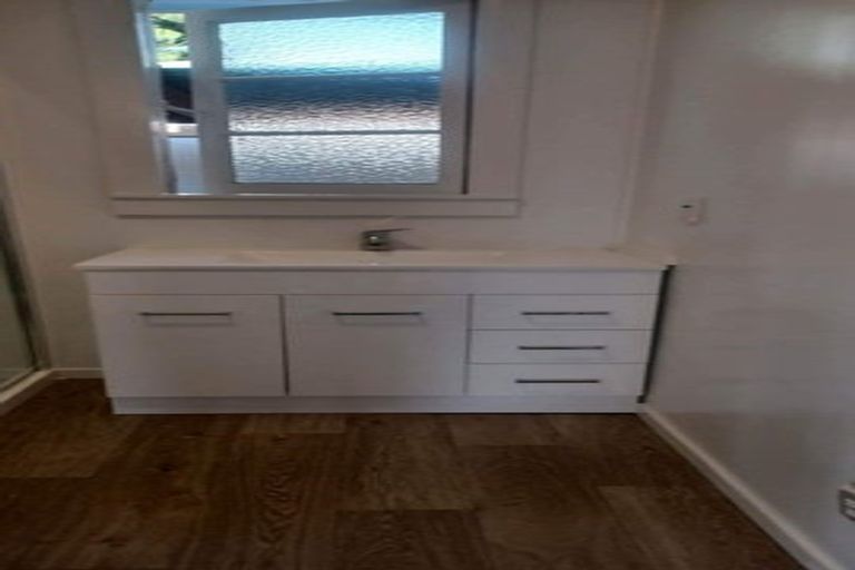 Photo of property in 274 Royal Road, Massey, Auckland, 0614