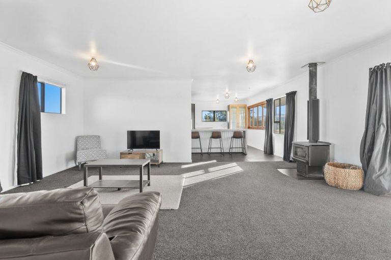 Photo of property in 90 Settlement Road, Morison Bush, Greytown, 5794