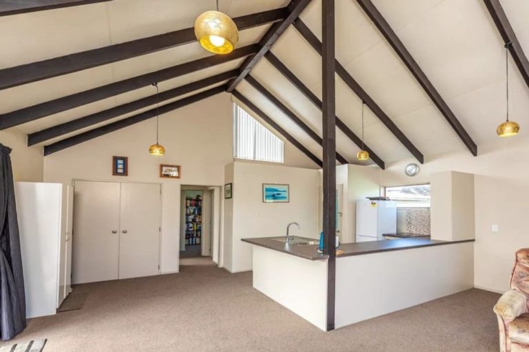 Photo of property in 180a Cornfoot Street, Castlecliff, Whanganui, 4501