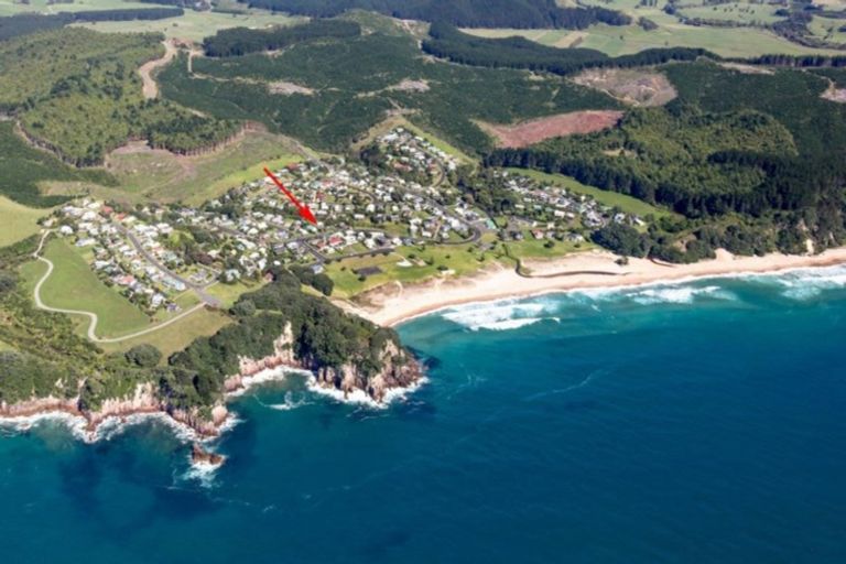 Photo of property in 240 Onemana Drive, Onemana, Whangamata, 3691