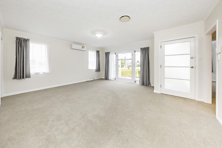 Photo of property in 16 Noel Burnside Road, Wiri, Auckland, 2025