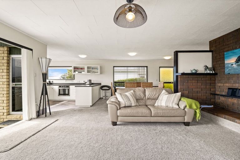 Photo of property in 62 Easther Crescent, Kew, Dunedin, 9012