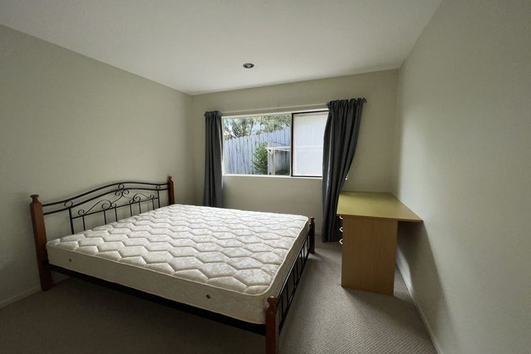 Photo of property in 3 Mana Lane, Pinehill, Auckland, 0632