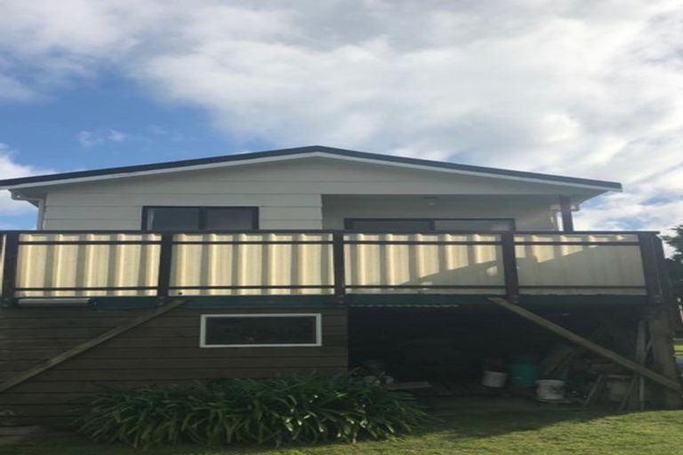 Photo of property in 34 Rutherford Drive, Waikanae Beach, Waikanae, 5036