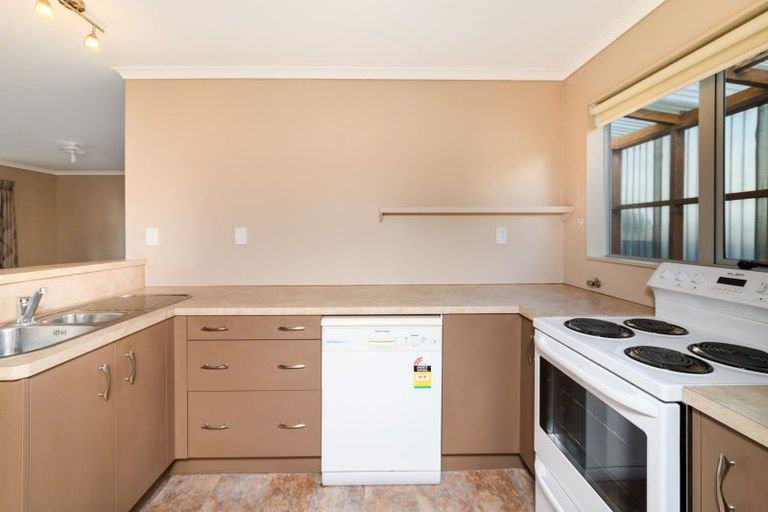 Photo of property in 44 Kaimanawa Street, Kelvin Grove, Palmerston North, 4414