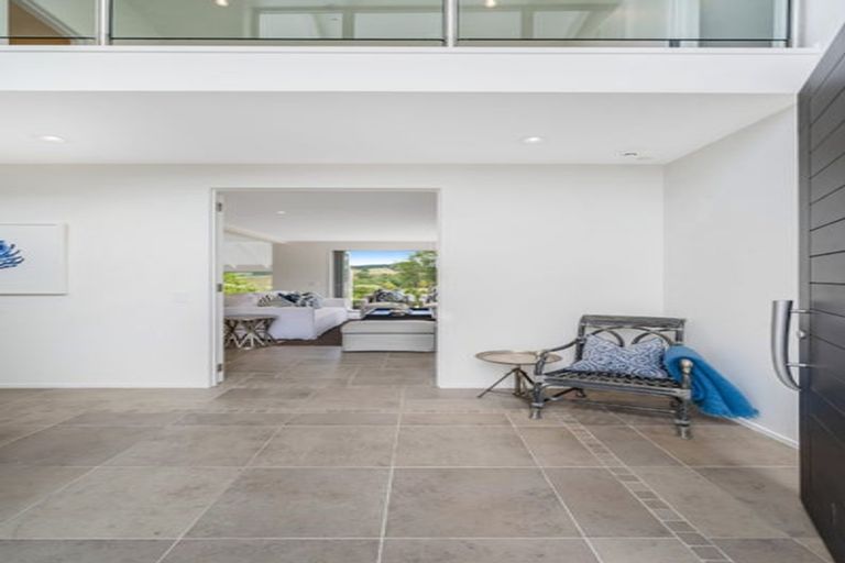 Photo of property in 122 Brownhill Road, Whitford, Manurewa, 2576