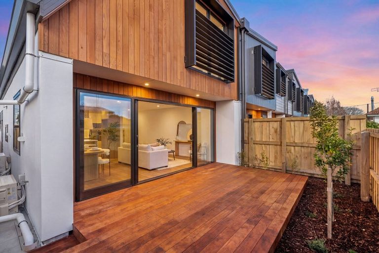 Photo of property in 6/70 Isleworth Road, Bishopdale, Christchurch, 8053