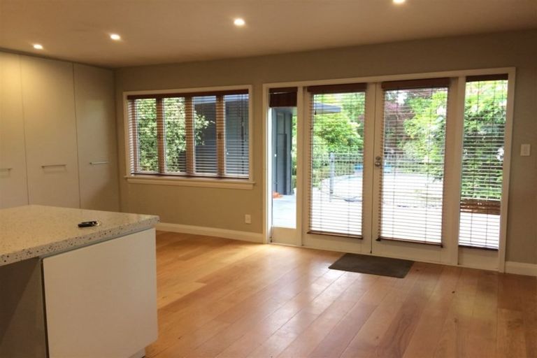 Photo of property in 37 Holmwood Road, Merivale, Christchurch, 8014