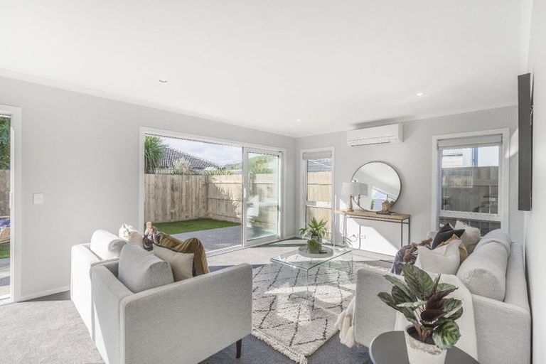 Photo of property in 20 Koru Loop, Paraparaumu, 5032