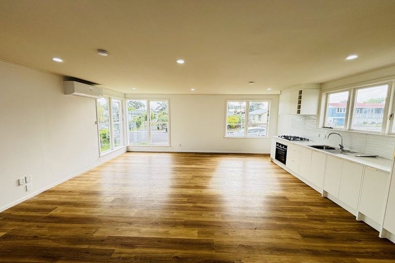 Photo of property in 52 Watts Road, Manurewa, Auckland, 2102