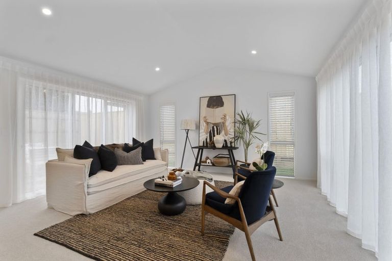 Photo of property in 9/2 Wilton Street, Westown, New Plymouth, 4310