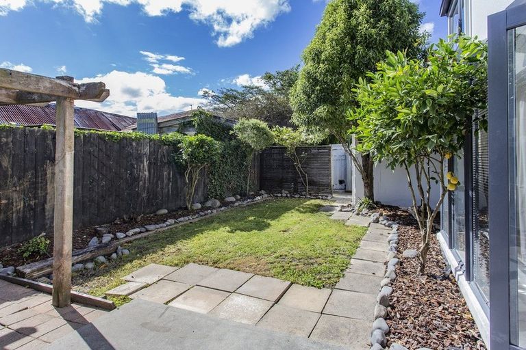 Photo of property in 3/44 London Street, Richmond, Christchurch, 8013