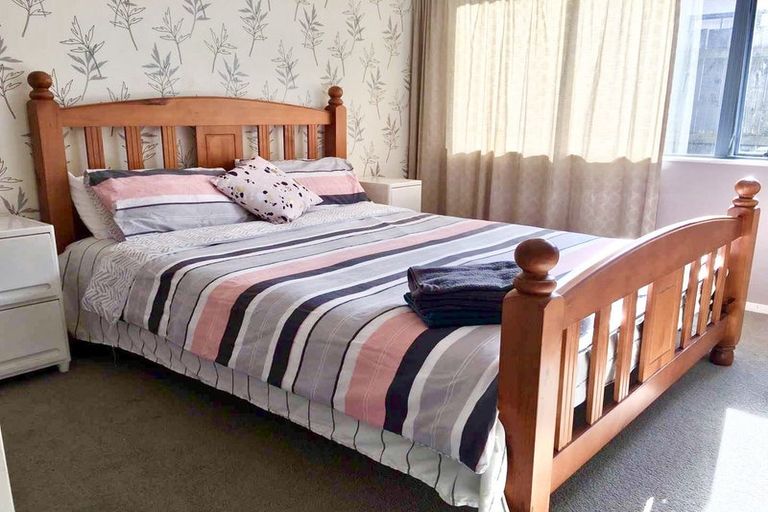 Photo of property in 13 Trossach Place, Wattle Downs, Auckland, 2103