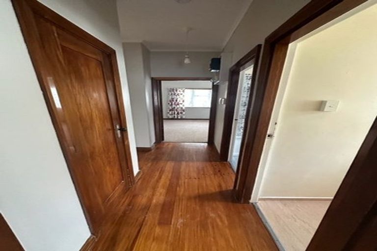 Photo of property in 69 Bell Road, Waiwhetu, Lower Hutt, 5010