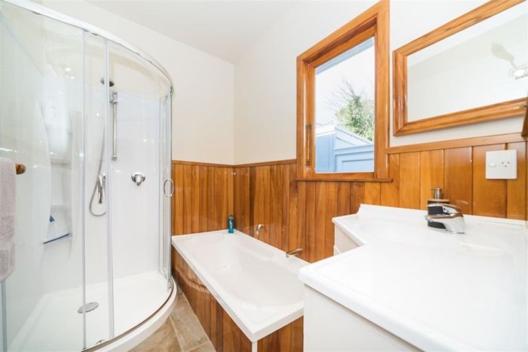 Photo of property in 22 East Street, Terrace End, Palmerston North, 4410