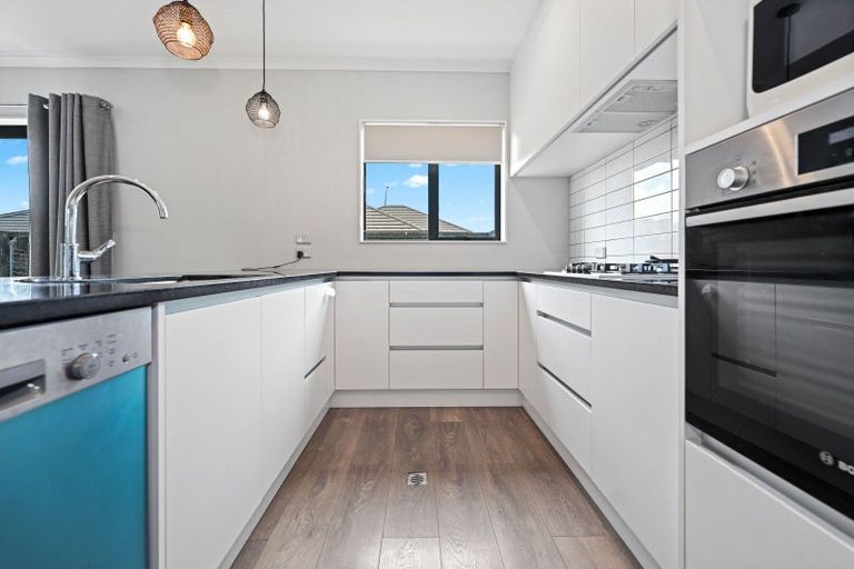 Photo of property in 10/15 Onukutara Place, Huntington, Hamilton, 3281