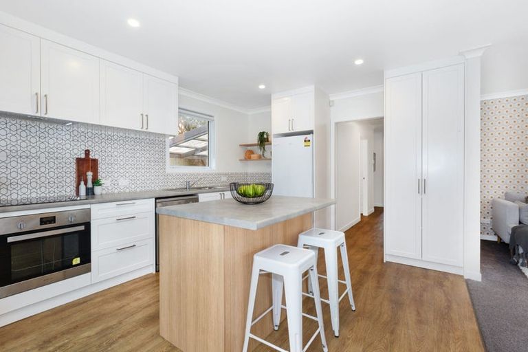 Photo of property in 5 Kaituna Street, Waitangirua, Porirua, 5024