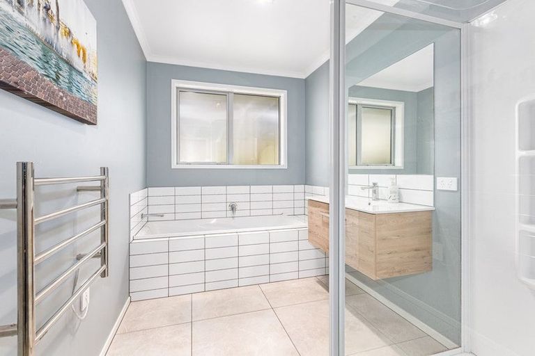 Photo of property in 7 Grapnel Lane, Whitby, Porirua, 5024