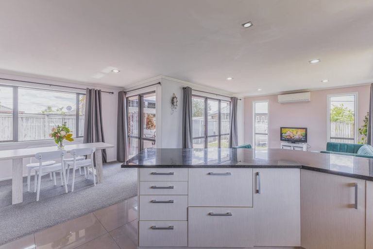 Photo of property in 11 Chatham Place, Rototuna North, Hamilton, 3210