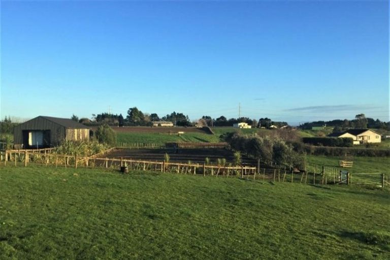 Photo of property in 369 Glenbrook Station Road, Glenbrook, Waiuku, 2681