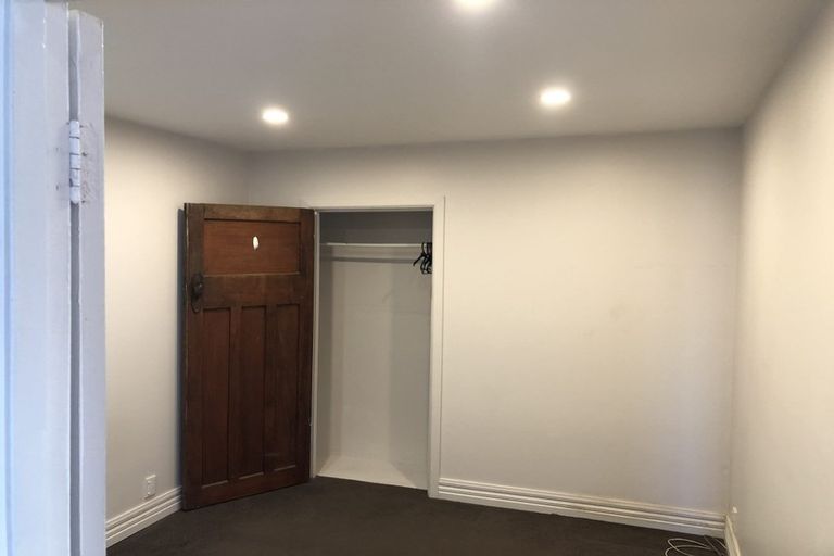 Photo of property in 14 Rolleston Street, Mount Cook, Wellington, 6021