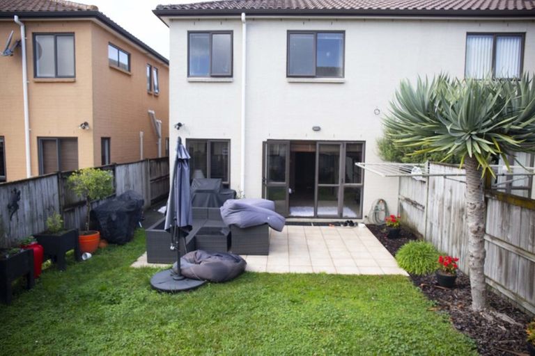 Photo of property in 68 Huntington Drive, Huntington Park, Auckland, 2013