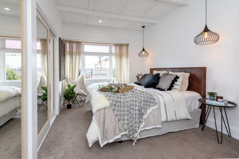 Photo of property in 45 Wellesley Road, Napier South, Napier, 4110