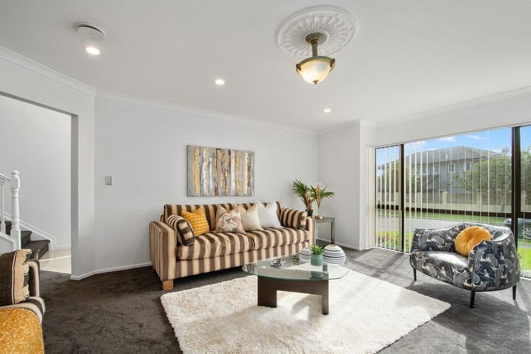 Photo of property in 3 Parani Court, Te Atatu Peninsula, Auckland, 0610