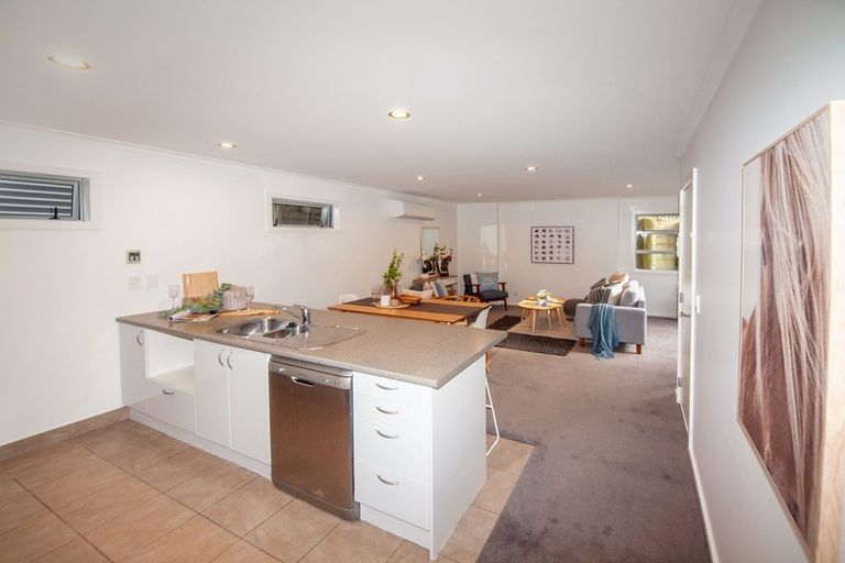 Photo of property in 40 Erlestoke Crescent, Churton Park, Wellington, 6037