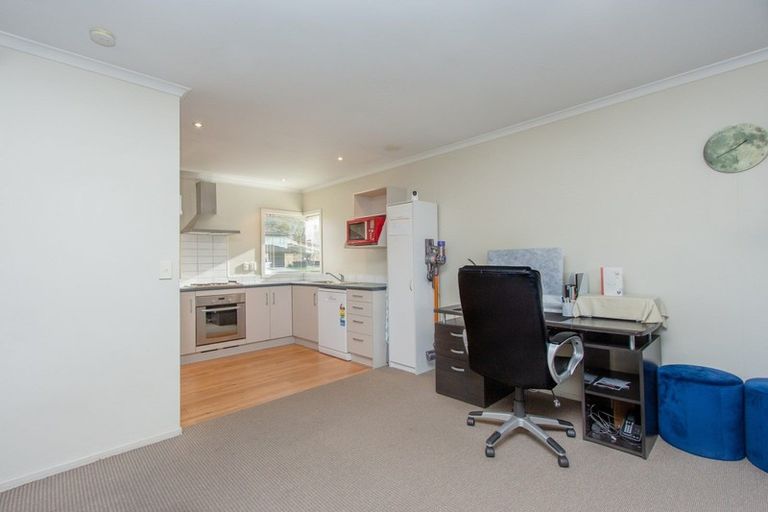 Photo of property in 6/64 Kawaha Point Road, Kawaha Point, Rotorua, 3010