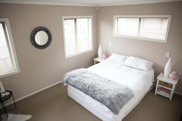 Photo of property in 68 Huntington Drive, Huntington Park, Auckland, 2013