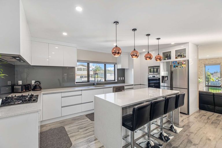 Photo of property in 14a Charntay Avenue, Clover Park, Auckland, 2019