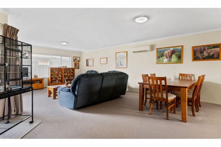 Photo of property in 35/64 Kawaha Point Road, Kawaha Point, Rotorua, 3010