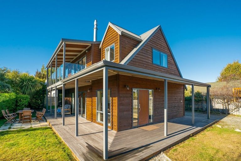 Photo of property in 4 Parry Crescent, Lake Hawea, Wanaka, 9382