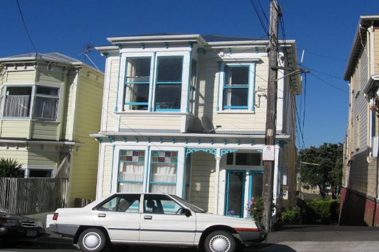 Photo of property in 78 Roxburgh Street, Mount Victoria, Wellington, 6011