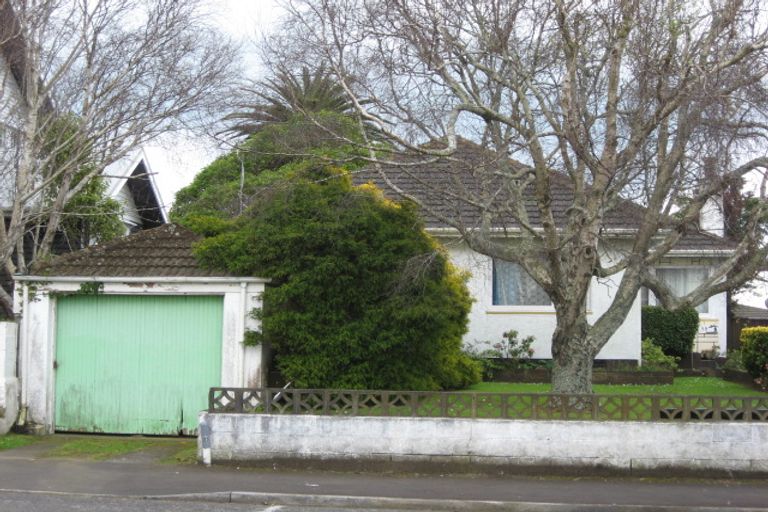 Photo of property in 38 Young Street, New Plymouth, 4310