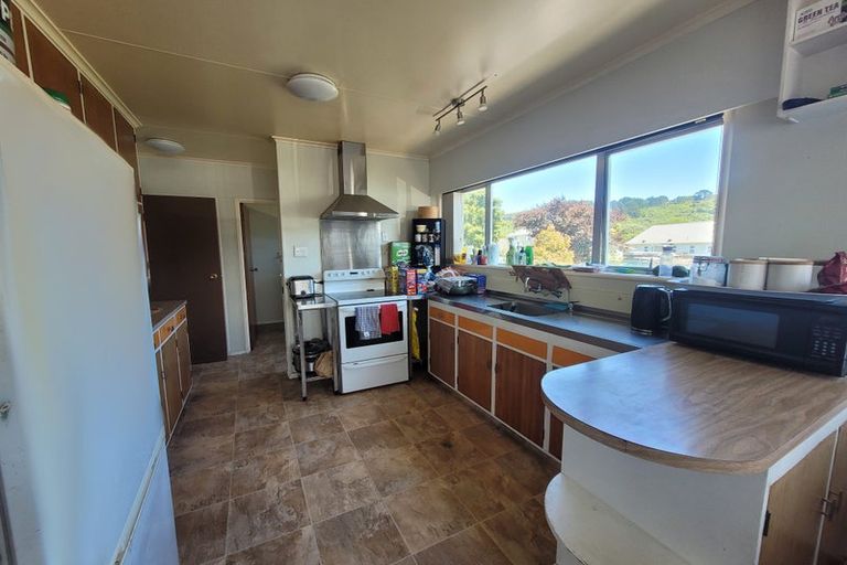 Photo of property in 75 Molesworth Street, Taita, Lower Hutt, 5011
