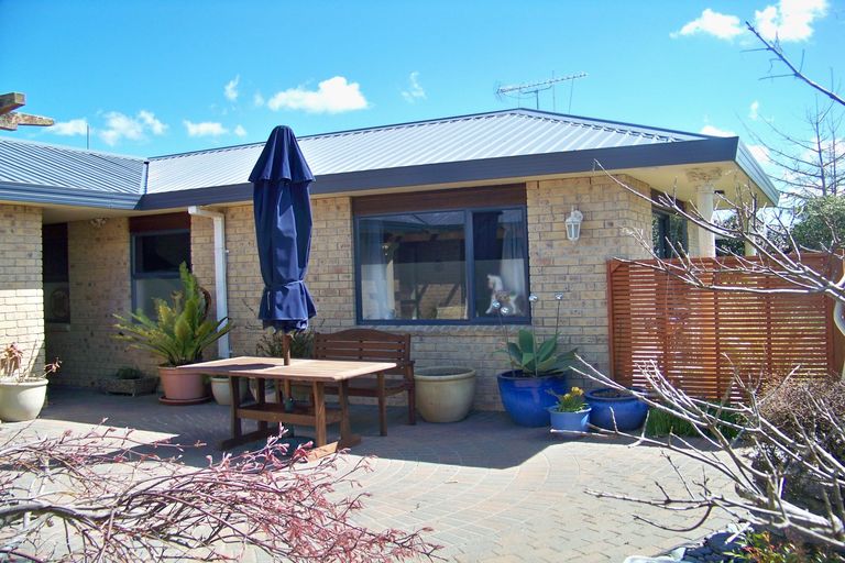 Photo of property in 114 Arnold Street, Leamington, Cambridge, 3432