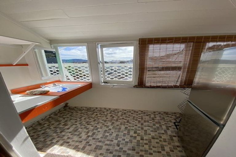 Photo of property in 16 Austin Street, Mount Victoria, Wellington, 6011