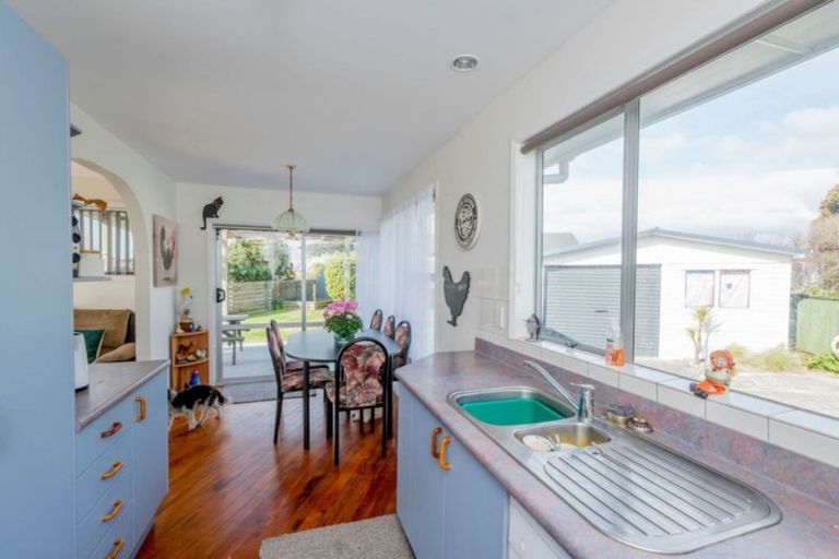 Photo of property in 2b Mahoe Street, Otaki Beach, Otaki, 5512