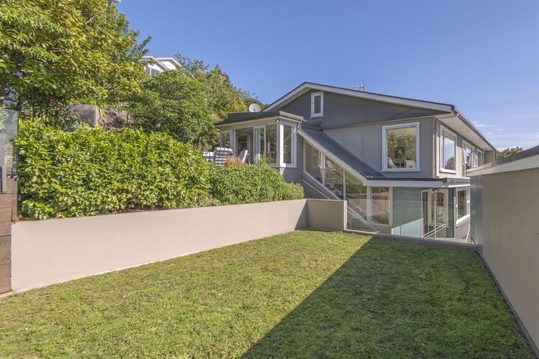 Photo of property in 105 Dyers Pass Road, Cashmere, Christchurch, 8022