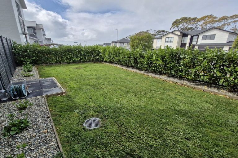 Photo of property in 64 Mettam Drive, Swanson, Auckland, 0614