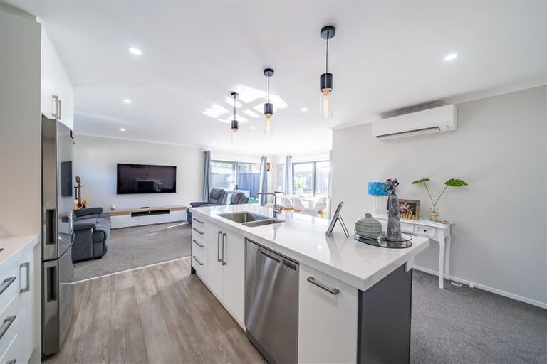 Photo of property in 16 Pattullo Crescent, Wallaceville, Upper Hutt, 5018