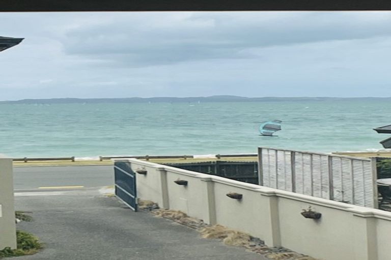 Photo of property in 41a The Esplanade, Eastern Beach, Auckland, 2012