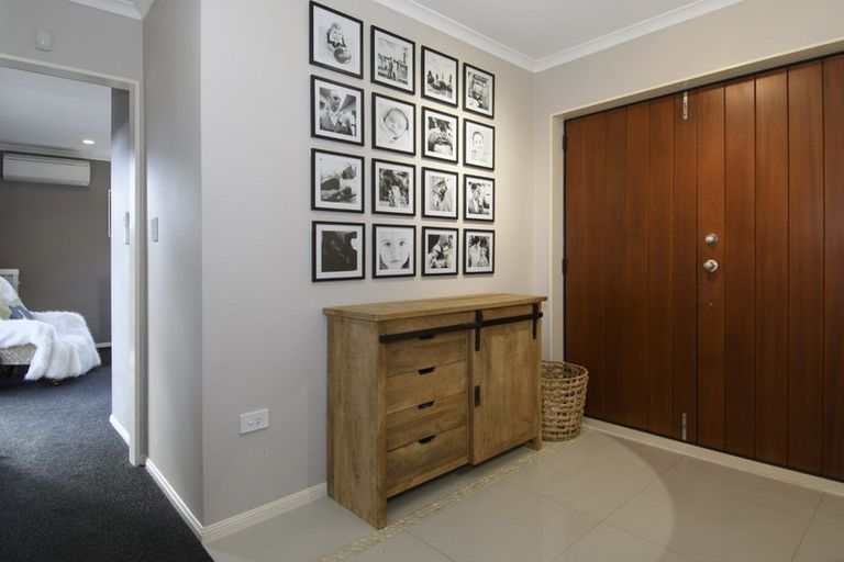 Photo of property in 15 Riddington Rise, Ohauiti, Tauranga, 3112