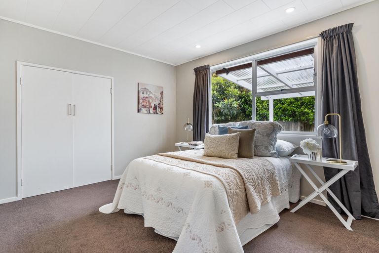 Photo of property in 1/7 Studfall Street, Pakuranga Heights, Auckland, 2010