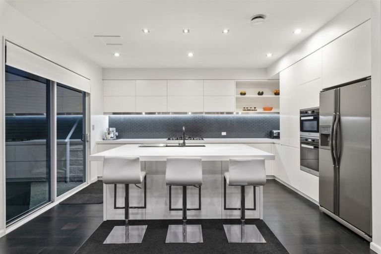 Photo of property in 75 Kittiwake Drive, Schnapper Rock, Auckland, 0632