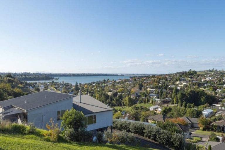 Photo of property in 25 Kite Way, Welcome Bay, Tauranga, 3112
