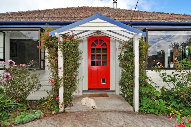 Photo of property in 46 Seaton Road, Portobello, Dunedin, 9014