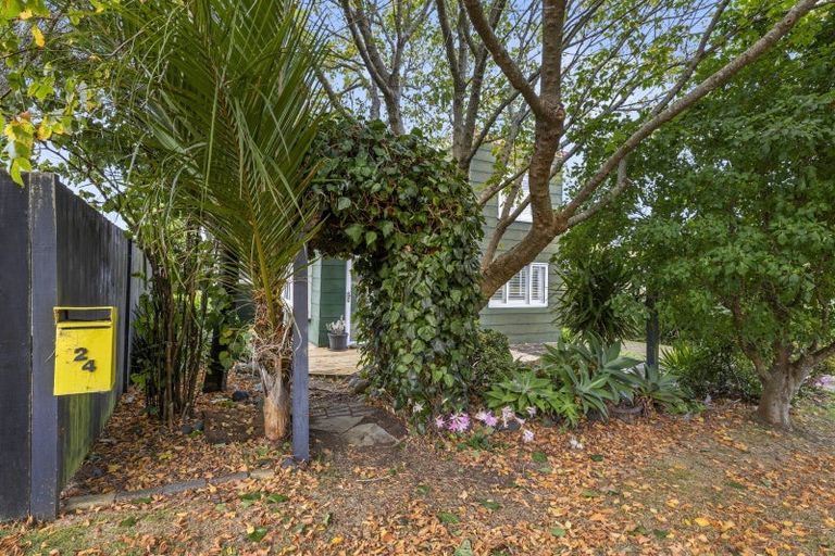Photo of property in 24 Uenuku Avenue, Raglan, 3225
